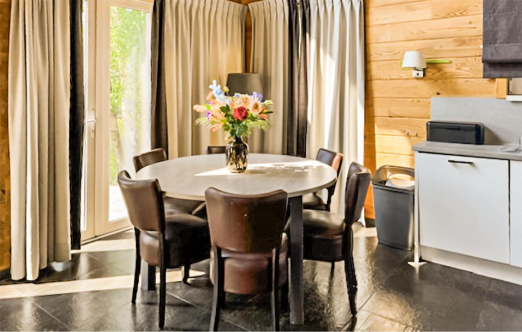 Lovely Home In Heel With Wifi Экстерьер фото